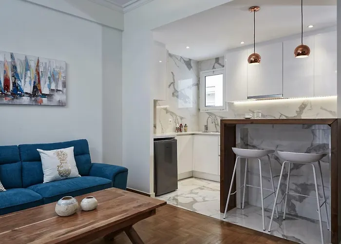 Cozy And Bright 2Bd Apartment In Kolonaki